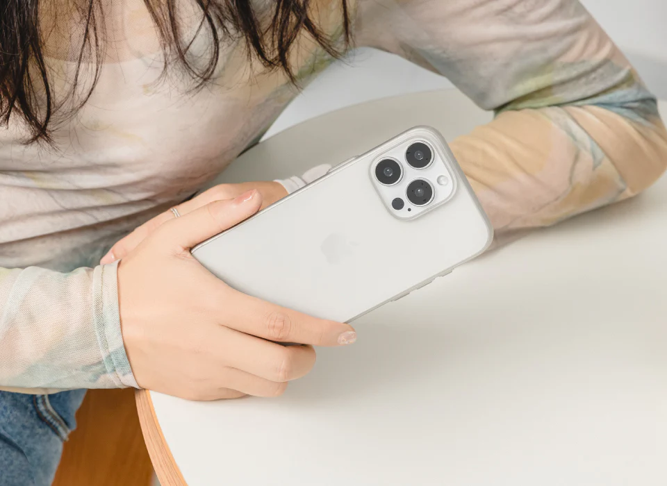 SwitchEasy 0.35 Ultra Slim MagSafe | Apple iPhone 16 Case - Image 4