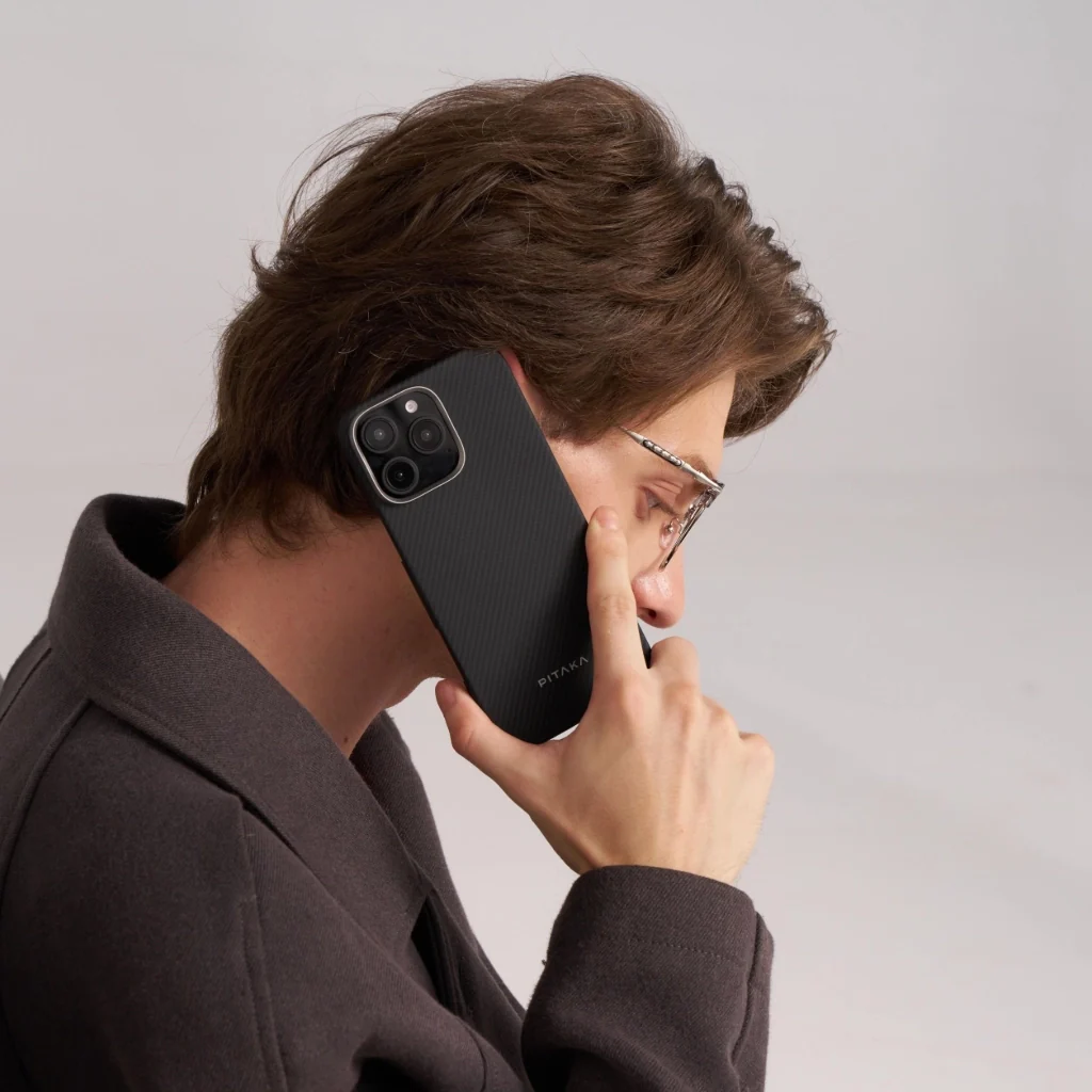 Pitaka Classic Case For Apple iPhone 16 Pro (Ultra-Slim Aramid Fiber Case with Magsafe Compatibility) - Image 2